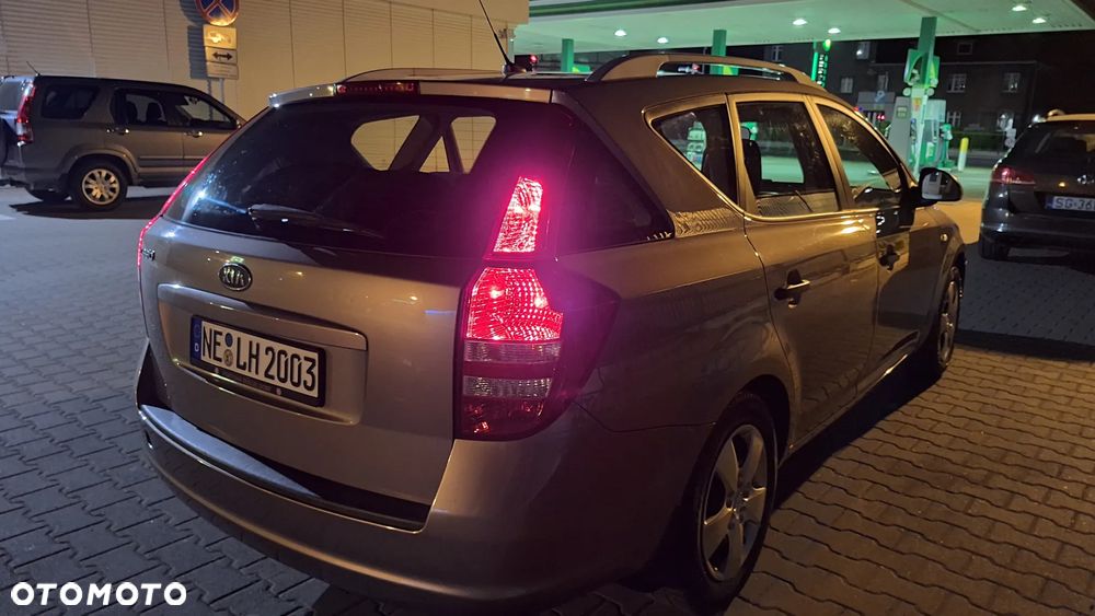 Kia Ceed 1.4 CVVT LX Basis - 23