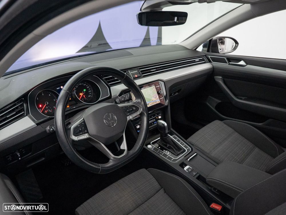 VW Passat Variant 2.0 TDI Business DSG - 13