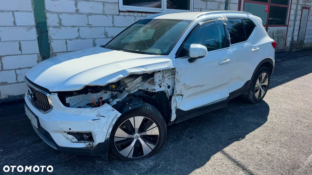 Volvo XC 40 T5 Plug-In Hybrid Core - 3