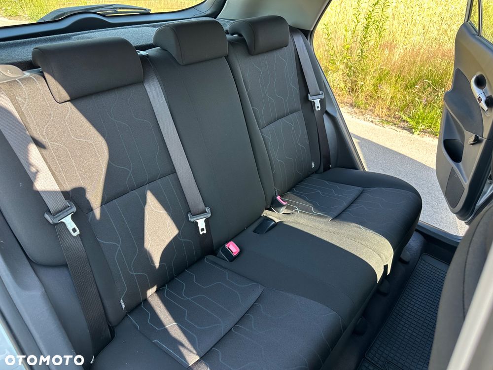 Toyota Auris 1.33 VVT-i Active - 28