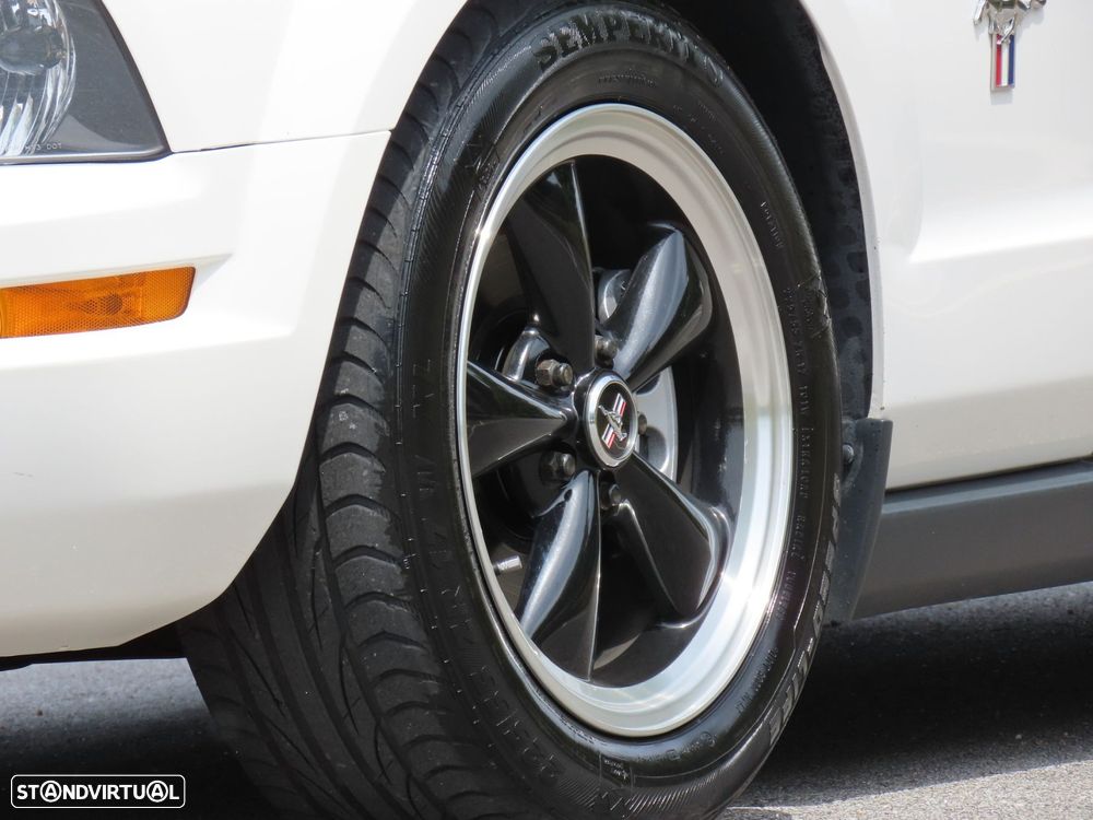 Ford Mustang - 6