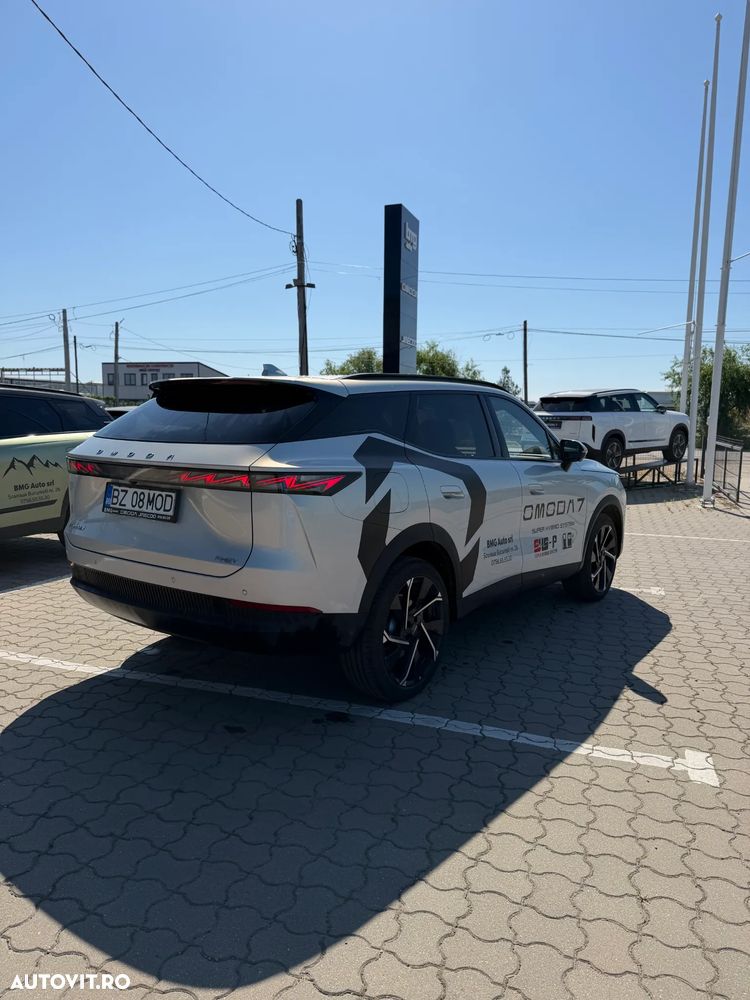 Omoda 7 1.5 TGDI 1DHT PHEV Exclusive - 4
