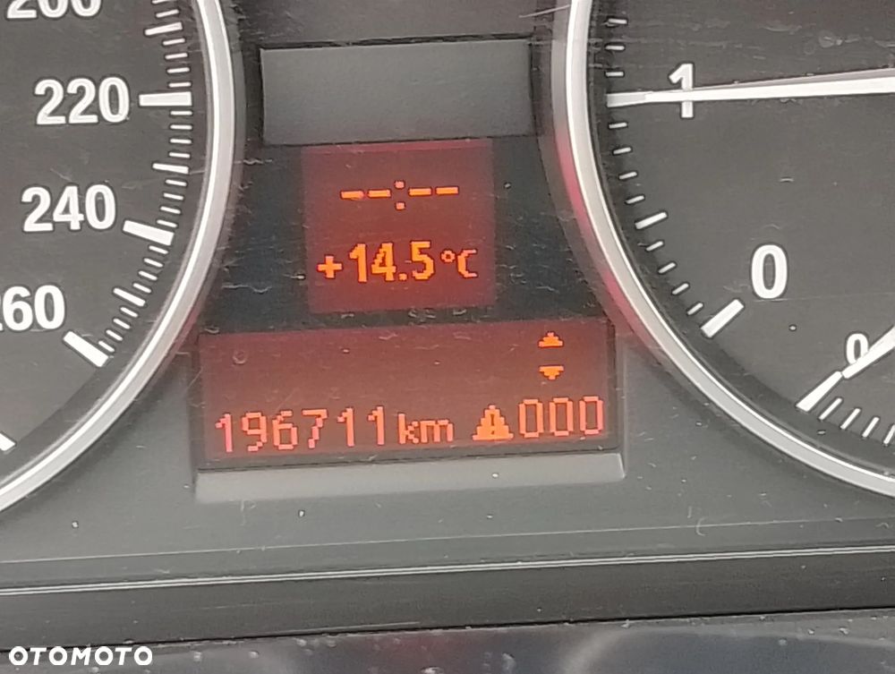 BMW Seria 3 318i - 6