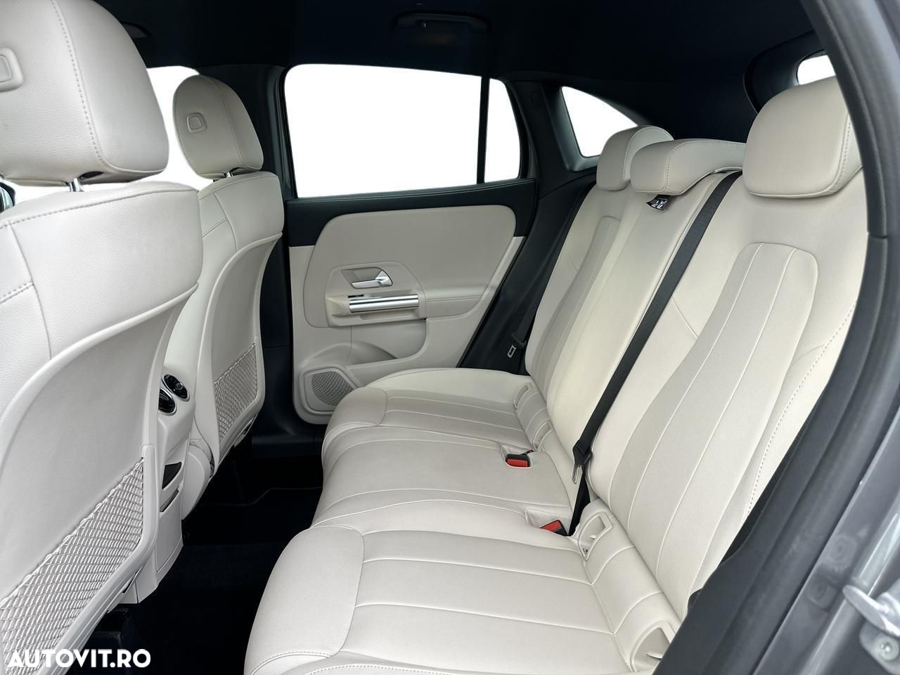 Mercedes-Benz GLA 200 Aut. - 11