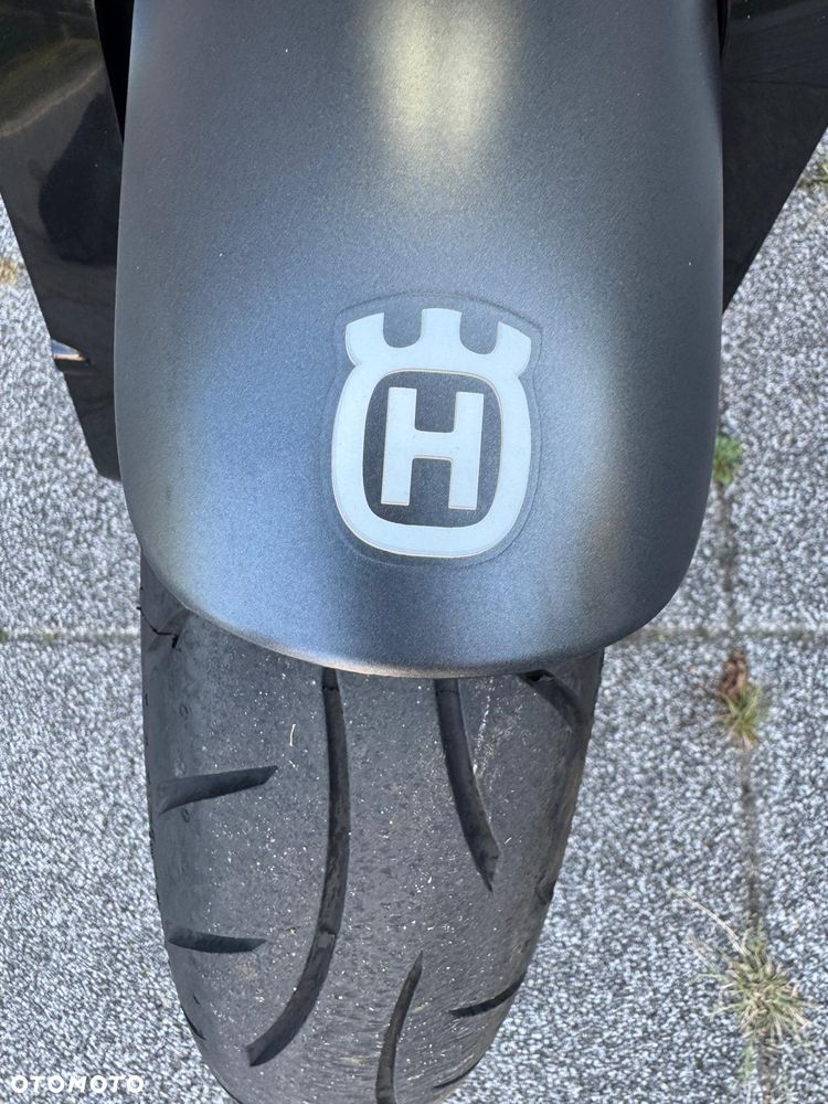 Husqvarna Vitpilen - 14
