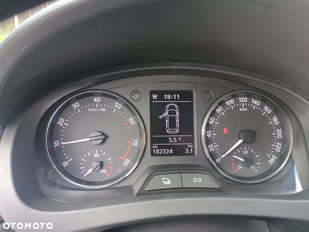 Skoda RAPID 1.2 TSI Drive - 5