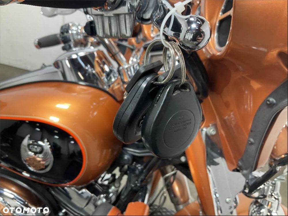 Harley-Davidson Touring Electra Glide - 17