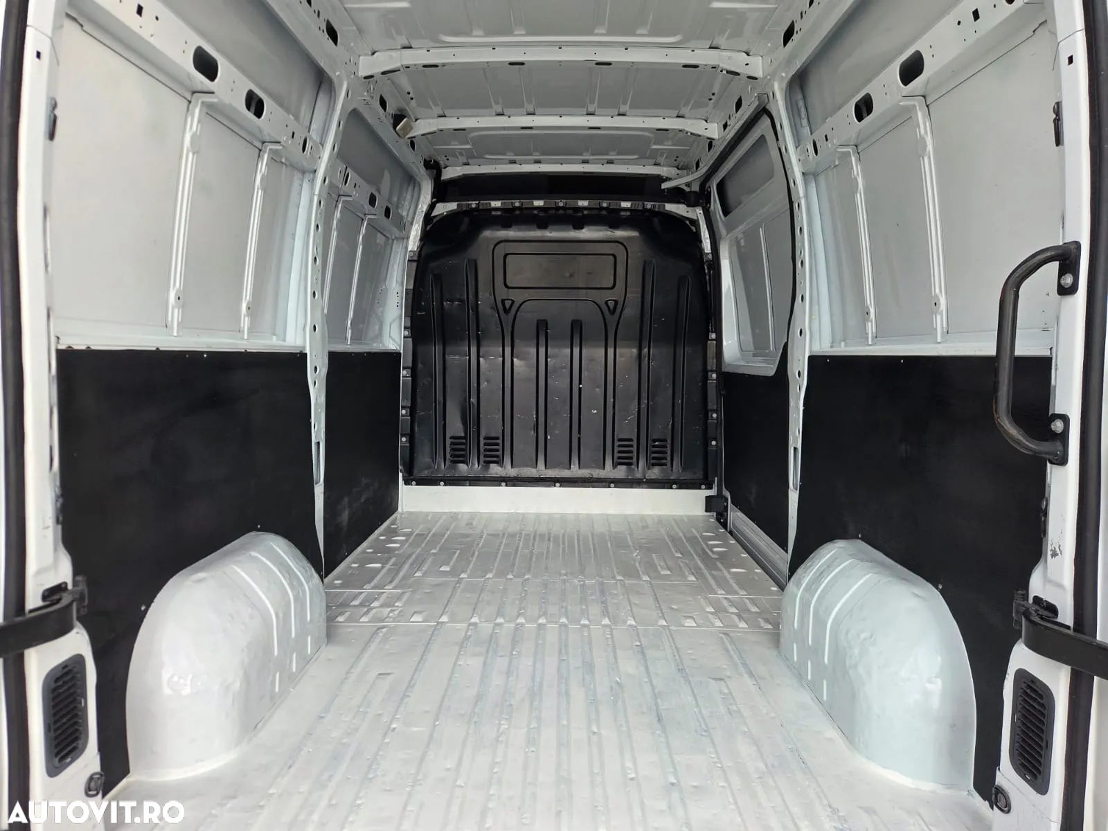 Renault New Master L2H2 - 11