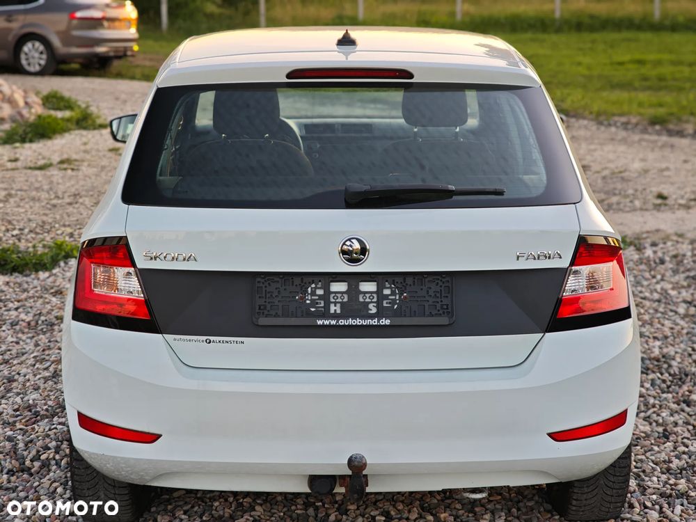 Skoda Fabia - 11
