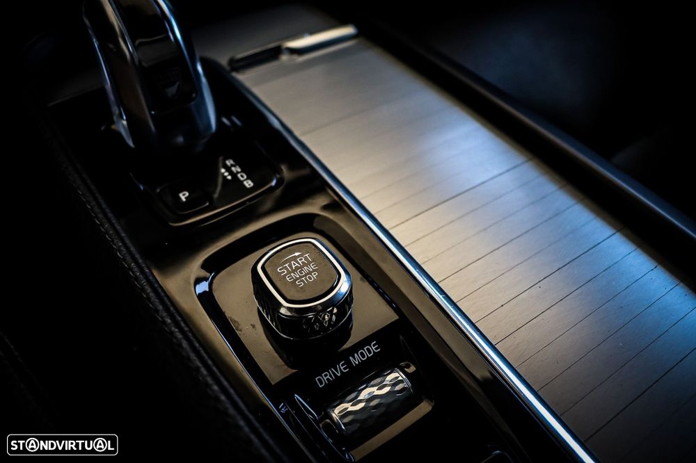 Volvo XC 90 2.0 T8 PHEV Momentum AWD - 26