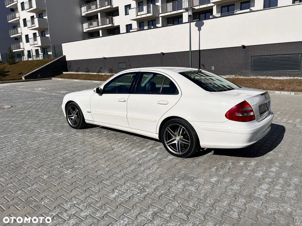 Mercedes-Benz Klasa E 280 CDI T Elegance - 27