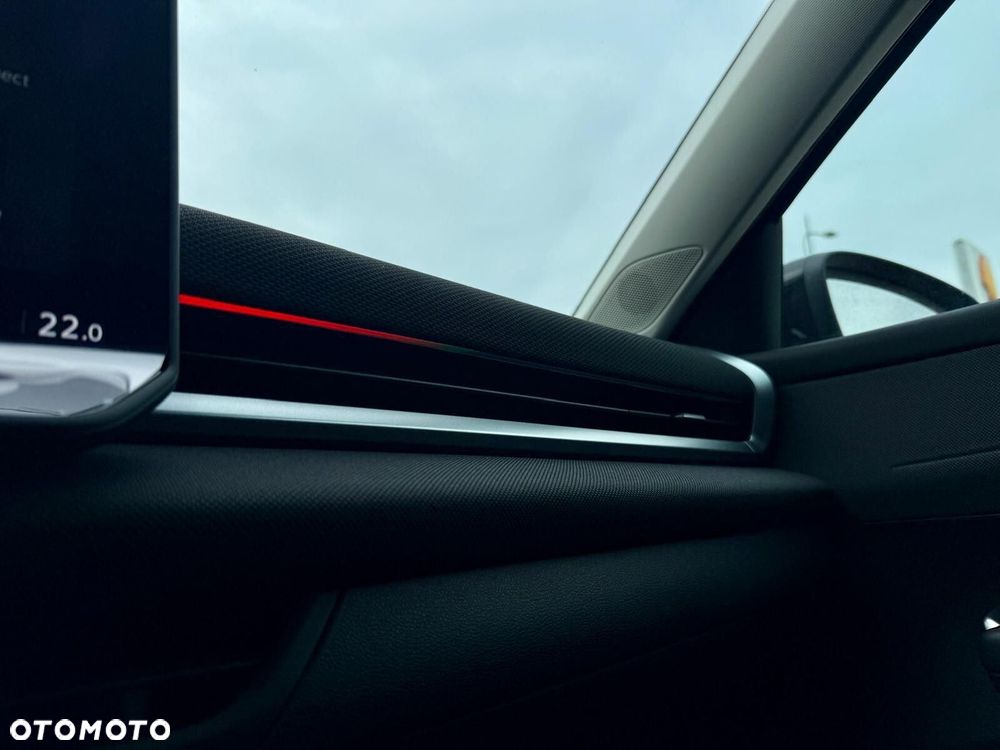 Volkswagen T-Roc - 29