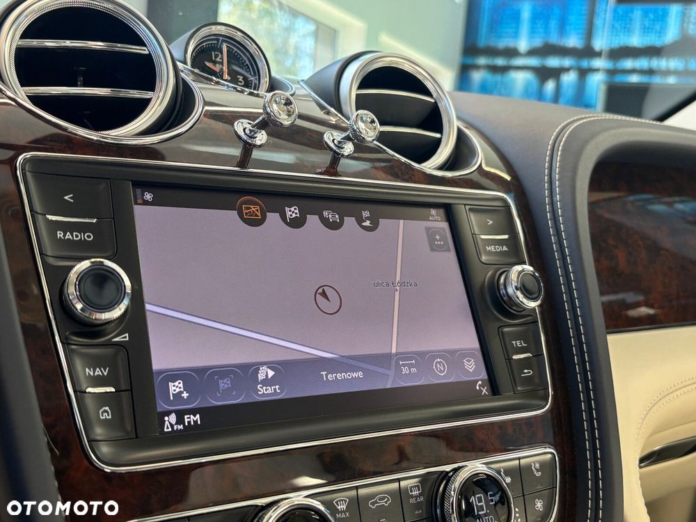 Bentley Bentayga - 19