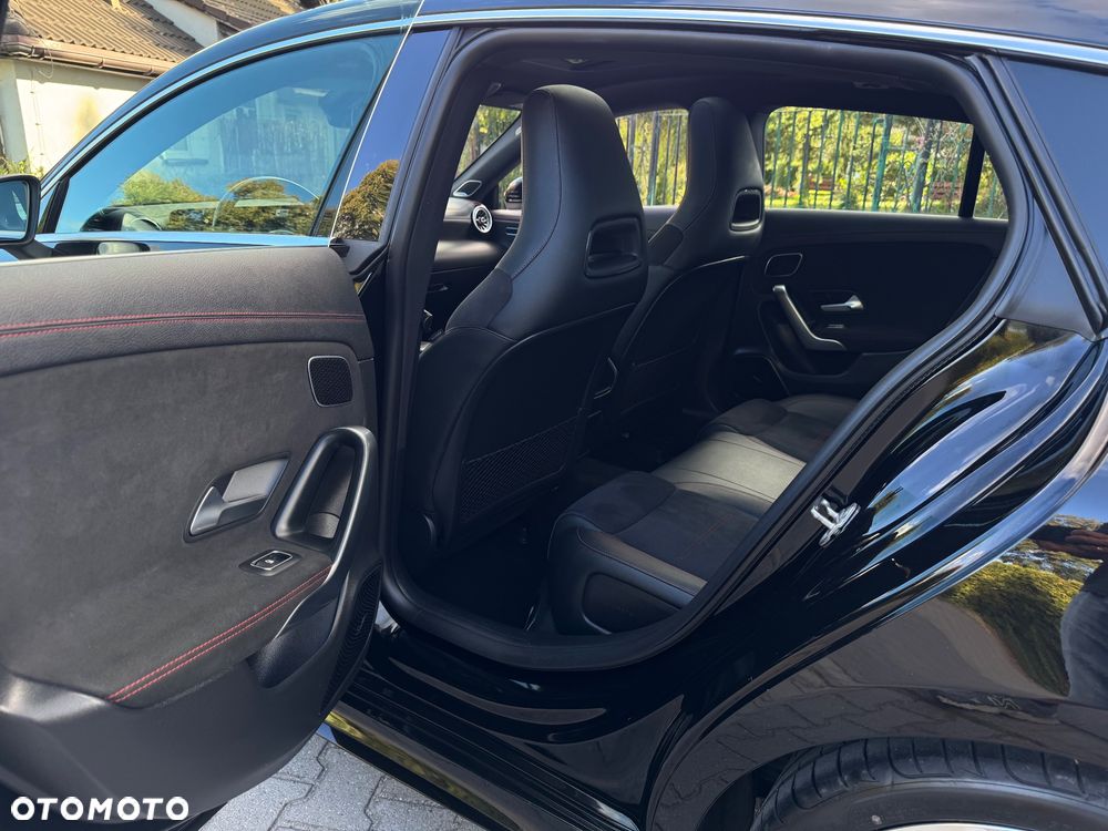 Mercedes-Benz CLA 220 d 4-Matic AMG Line 8G-DCT - 20