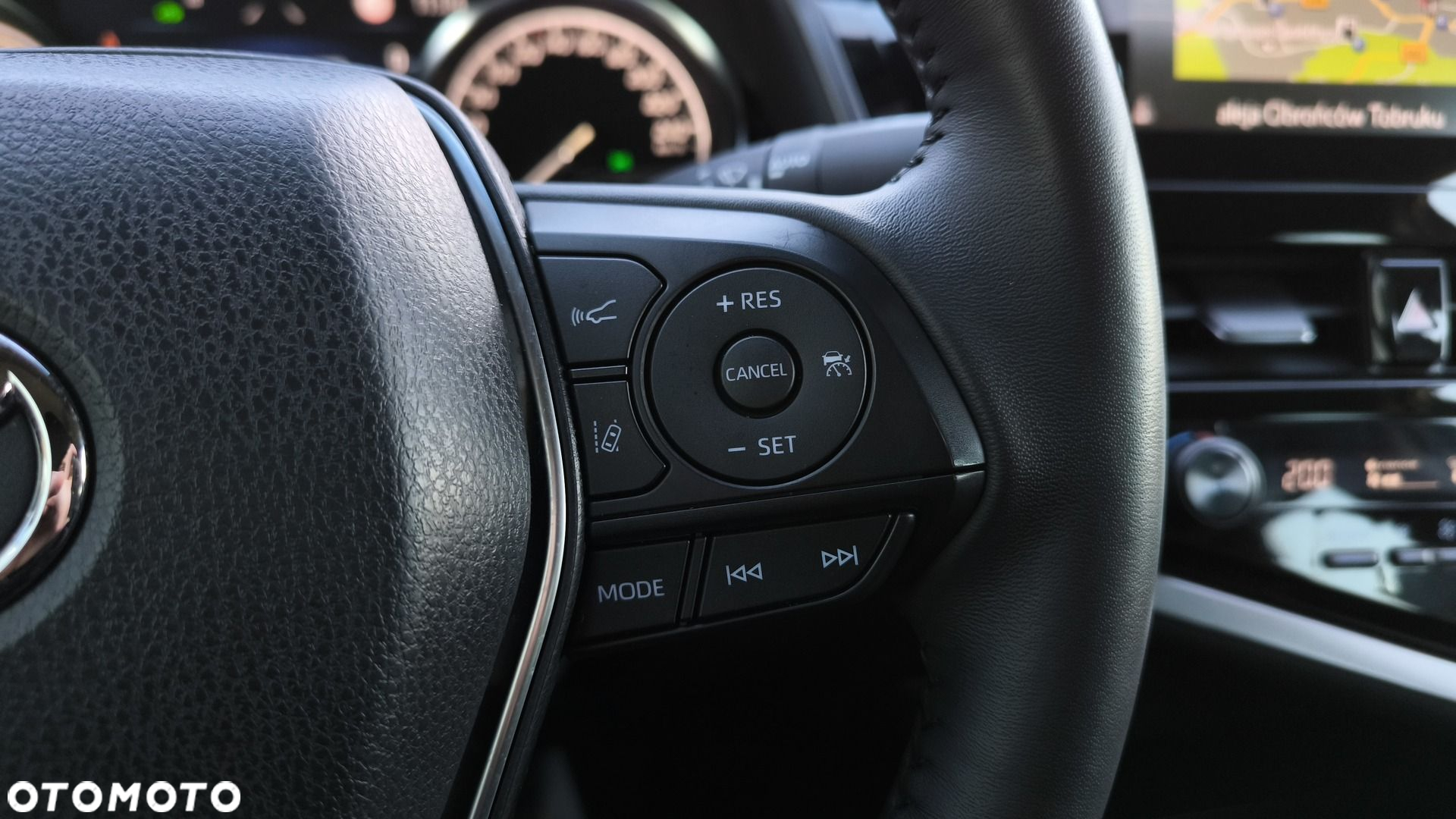 Toyota Camry - 19