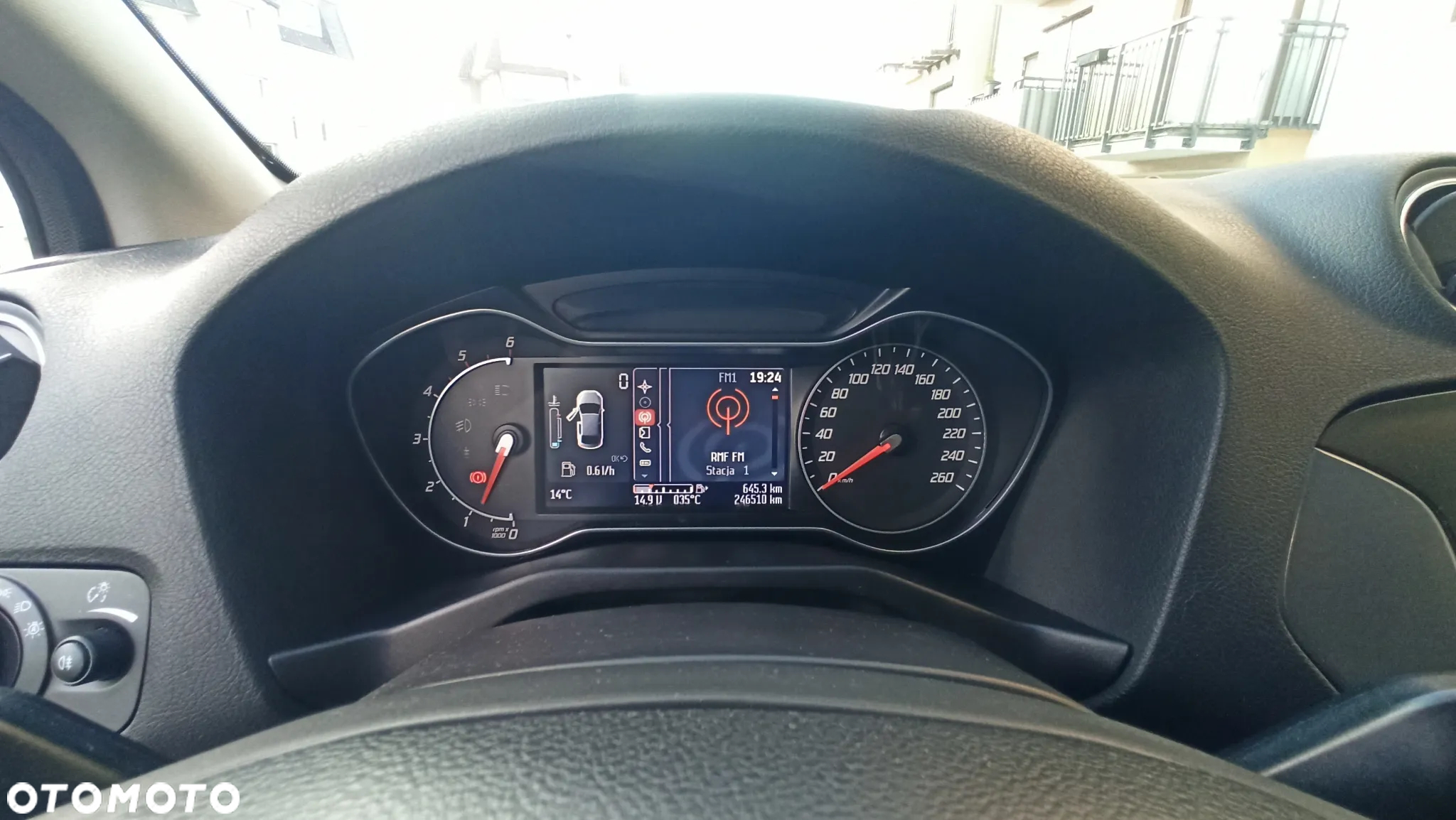 Ford Mondeo - 18