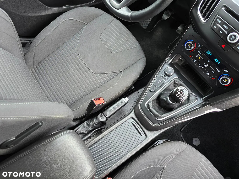 Ford Focus 1.5 EcoBlue SCR Titanium - 31