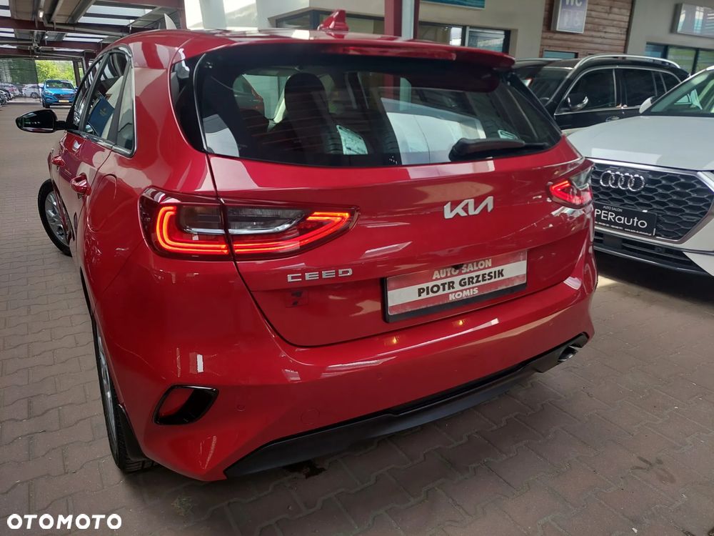 Kia Ceed - 27
