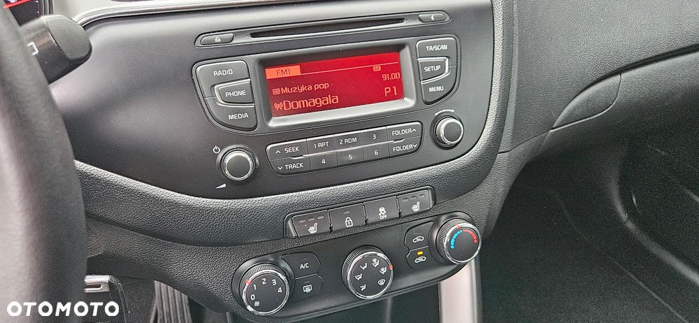 Kia Ceed 1.4 CVVT Dream-Team Edition - 26