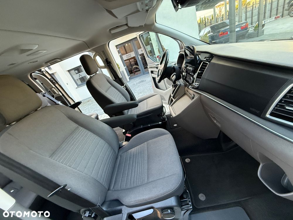Ford Tourneo Custom - 18