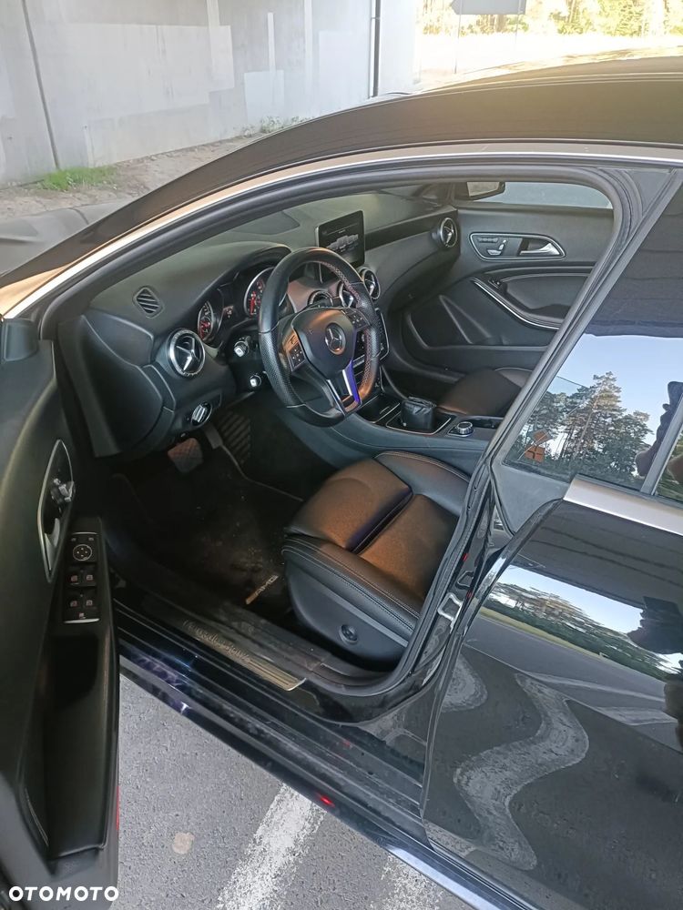 Mercedes-Benz CLA 250 7G-DCT - 13