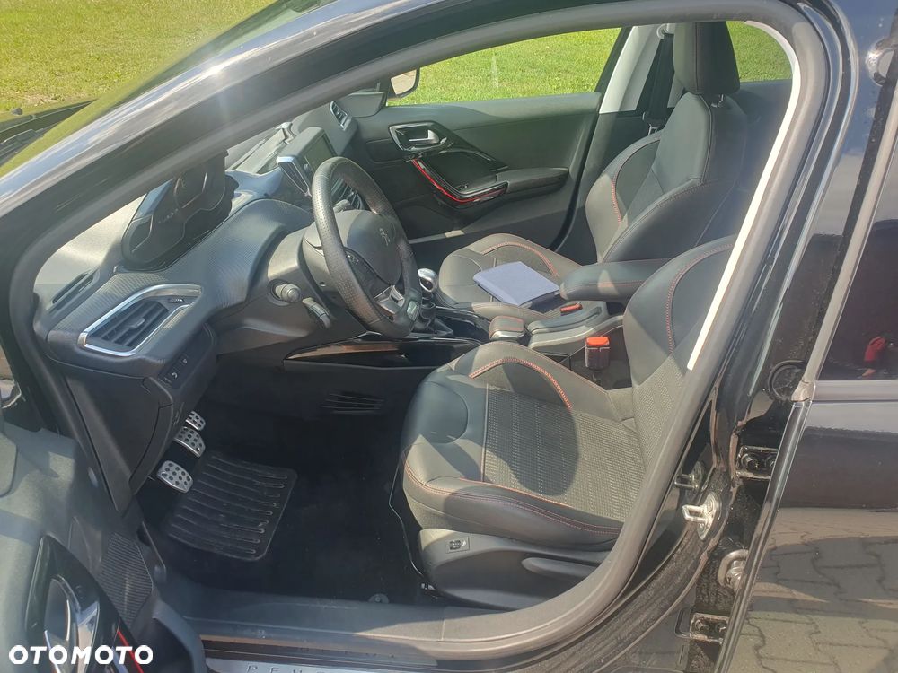 Peugeot 2008 PureTech 110 Stop&Start GT-Line Edition - 9