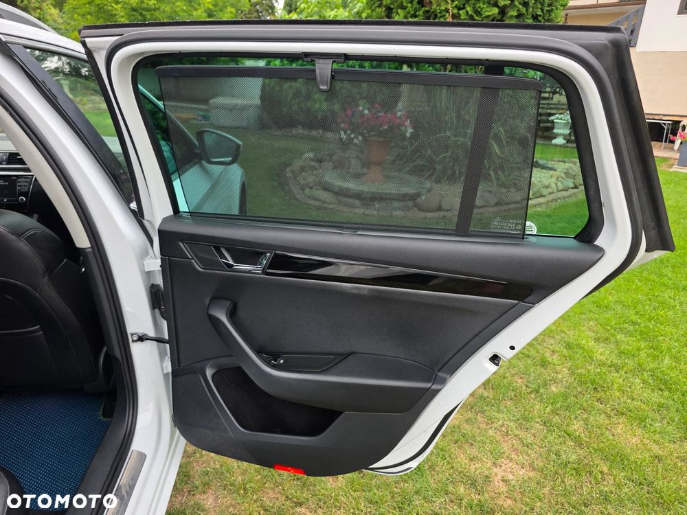 Skoda Superb 2.0 TSI 4x4 L&K DSG - 33
