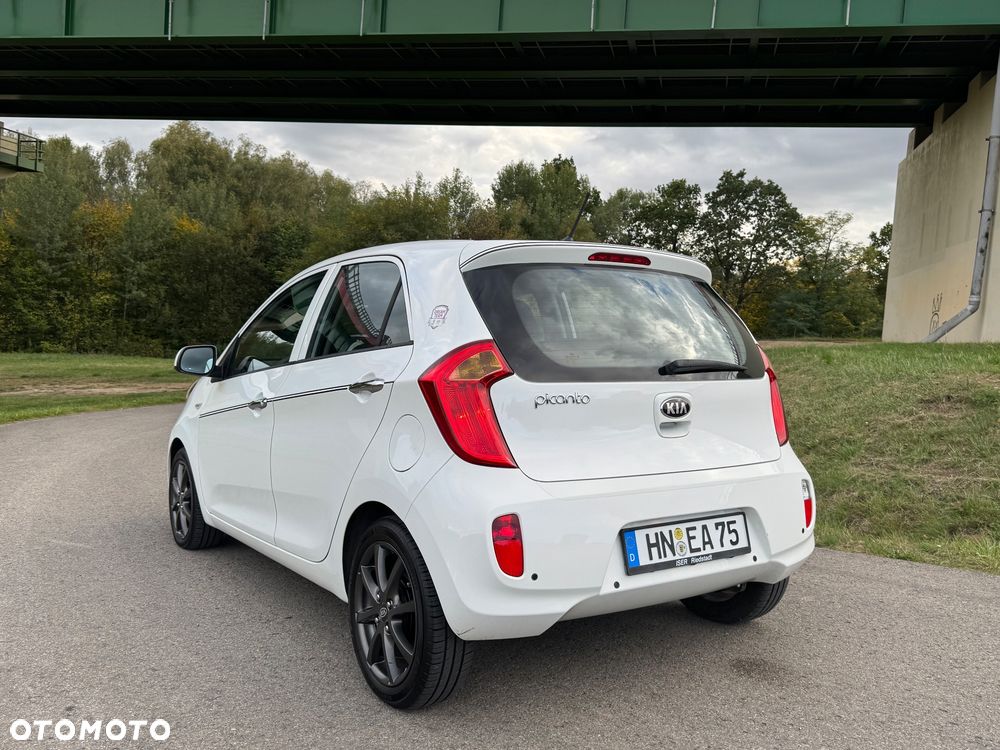 Kia Picanto 1.0 Fifa World Cup Edition - 14