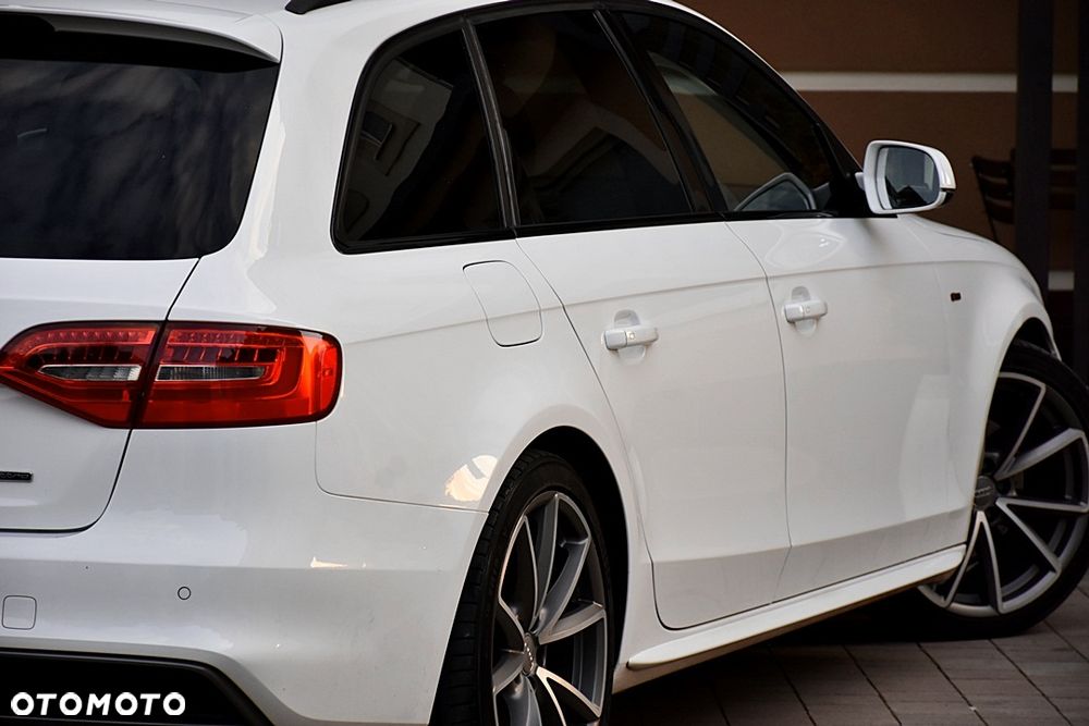 Audi A4 Avant 2.0 TDI Quattro S tronic - 11