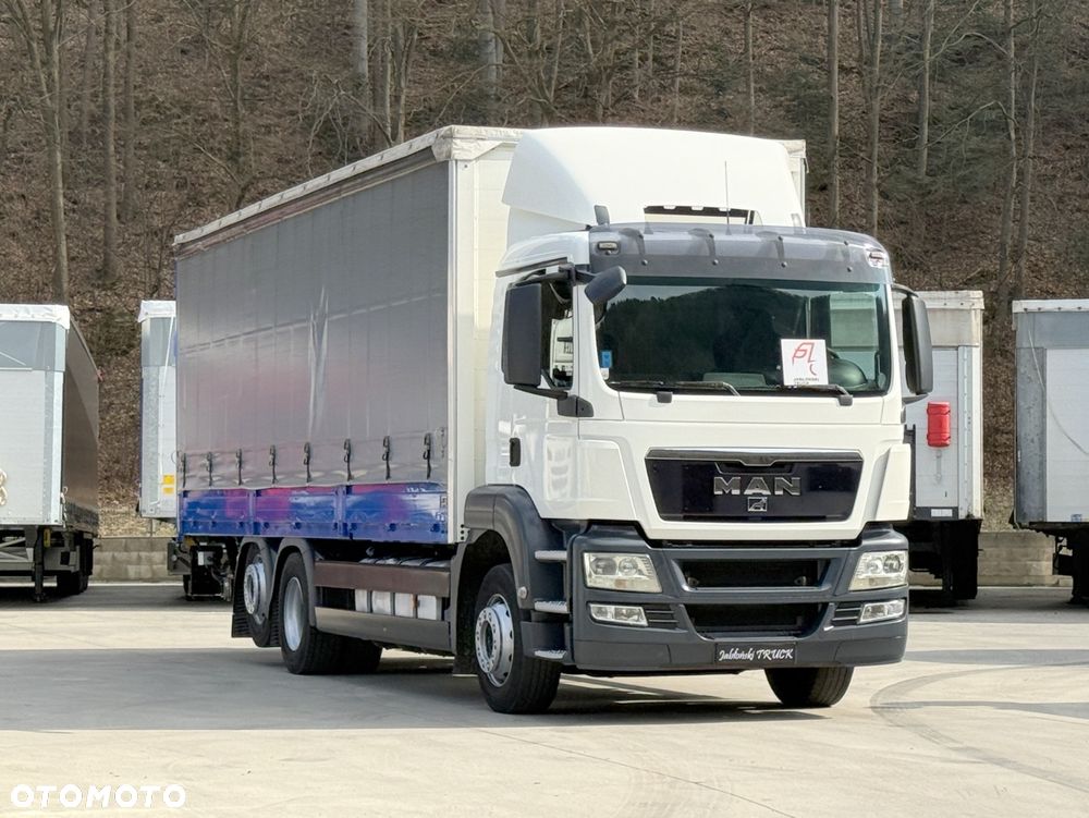 MAN TGS 26.320 6x2 // Oś skrętna i podnoszona // Zabudowa 8.30 // Specjalny //Burty // Winda // - 2