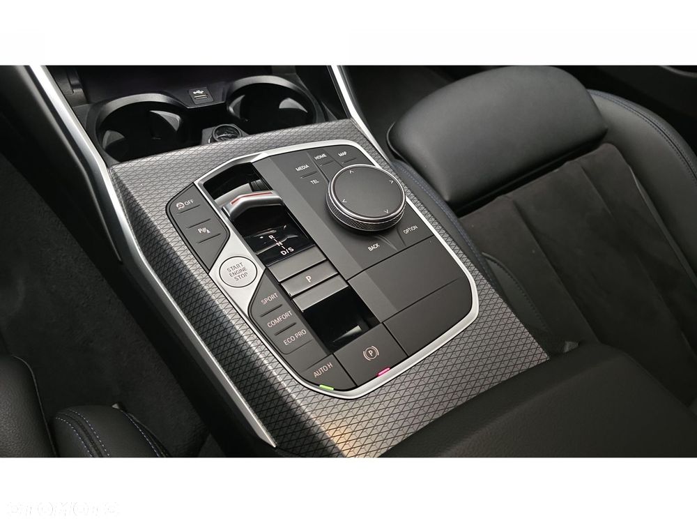 BMW Seria 3 320d xDrive M Sport - 22