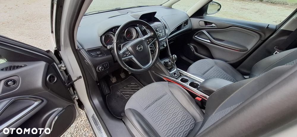 Opel Zafira 2.0 CDTI Cosmo - 25