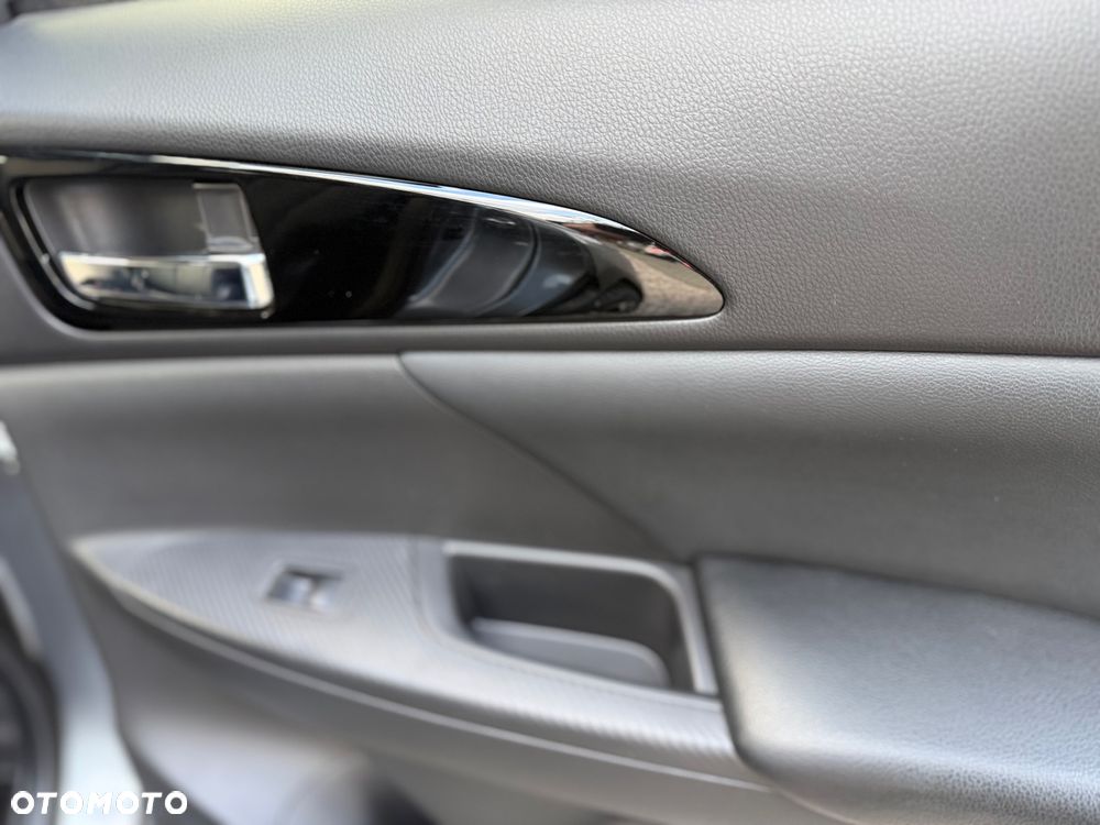 Mitsubishi Eclipse Cross - 34