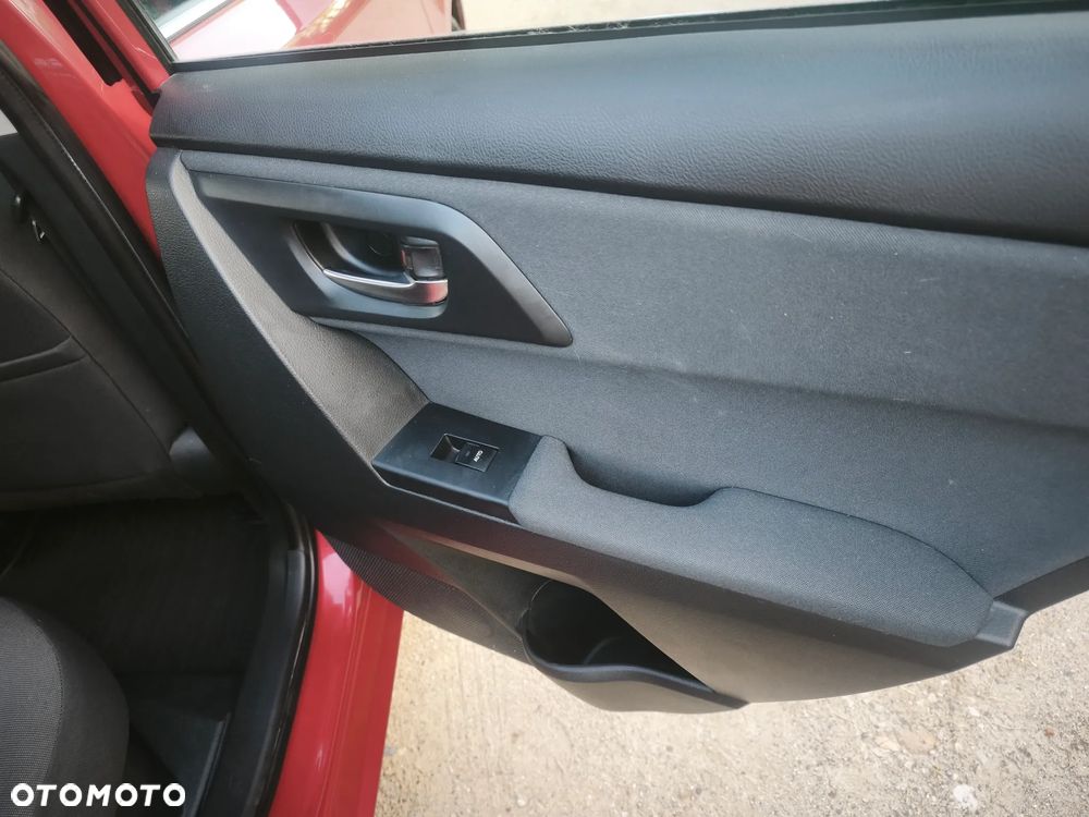 Toyota Auris 1.8 HSD Luna - 18