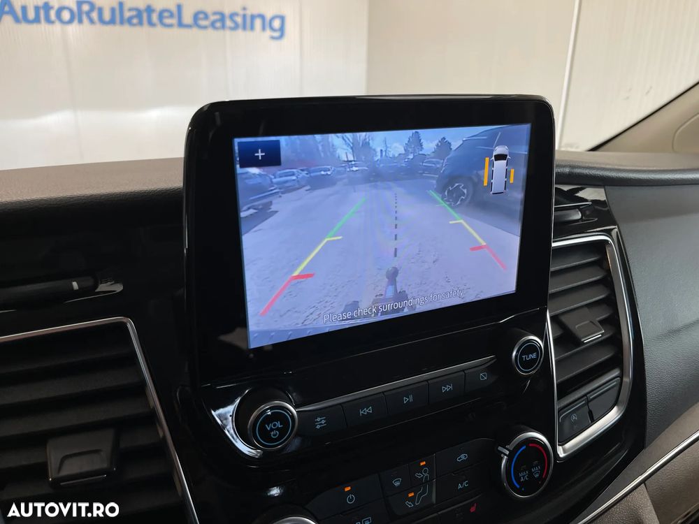 Ford Tourneo Custom Bus 320 2.0 EcoBlue 185 CP L2H1 Titanium Aut. - 16