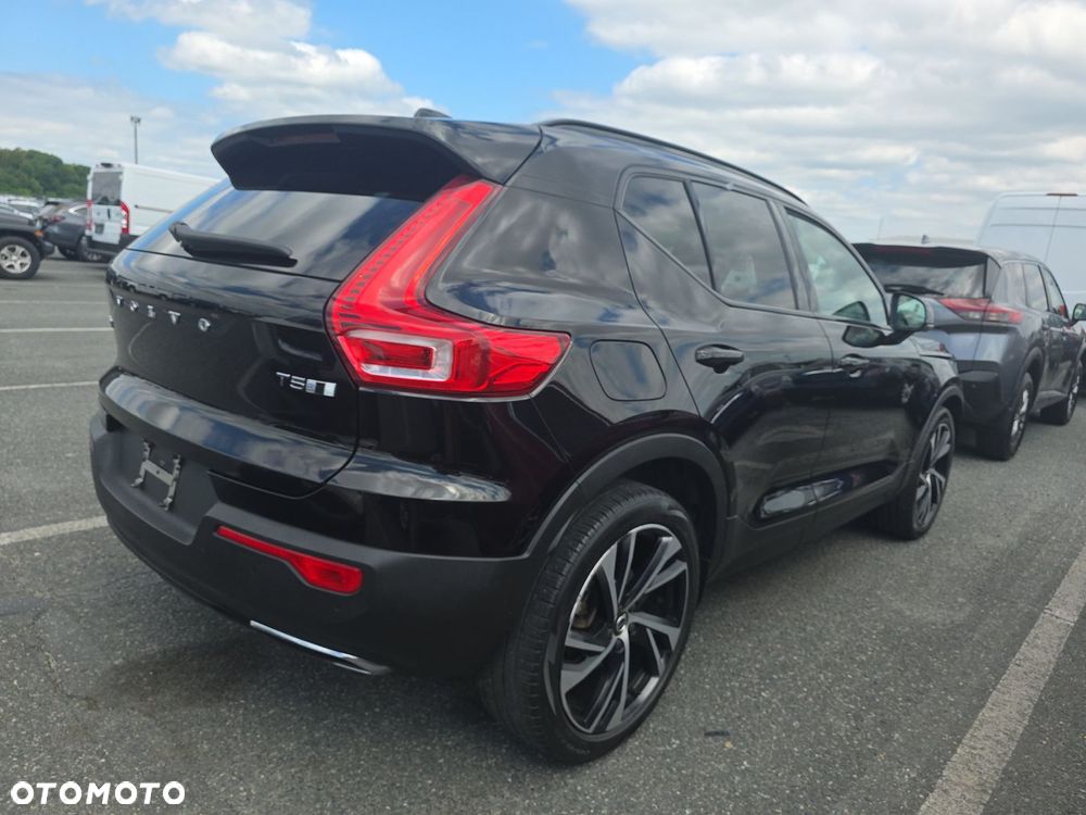Volvo XC 40 T5 AWD R-Design - 4