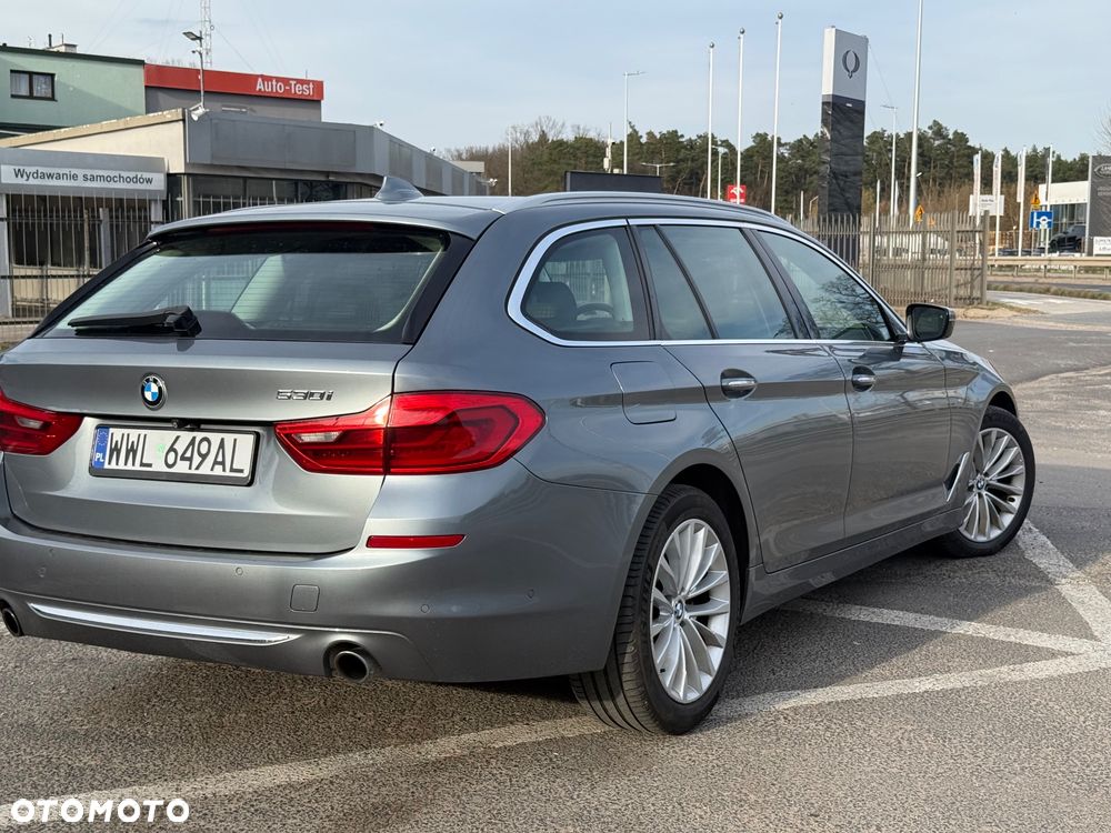 BMW Seria 5 530i Luxury Line - 13