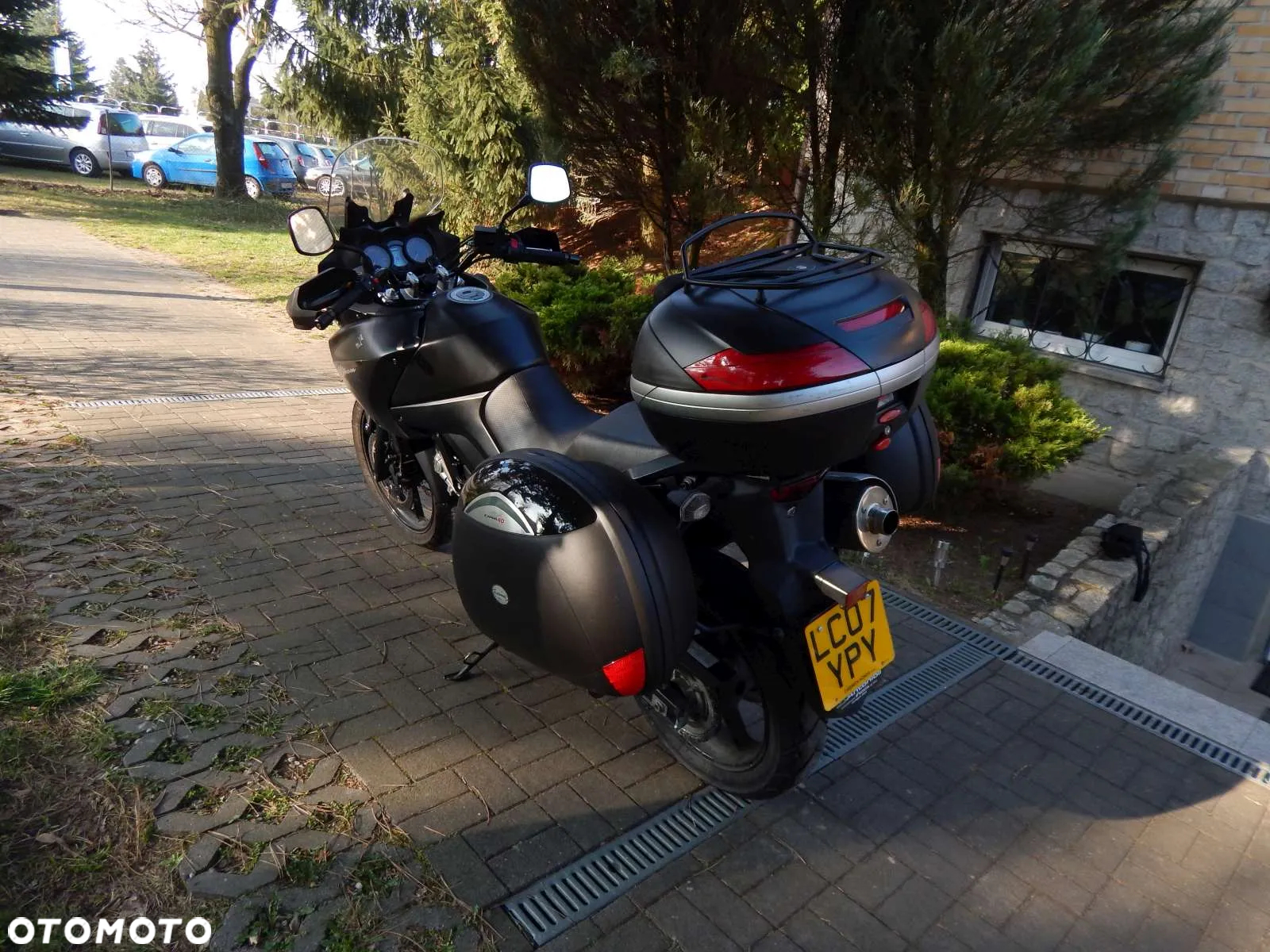 Suzuki V-STROM - 4