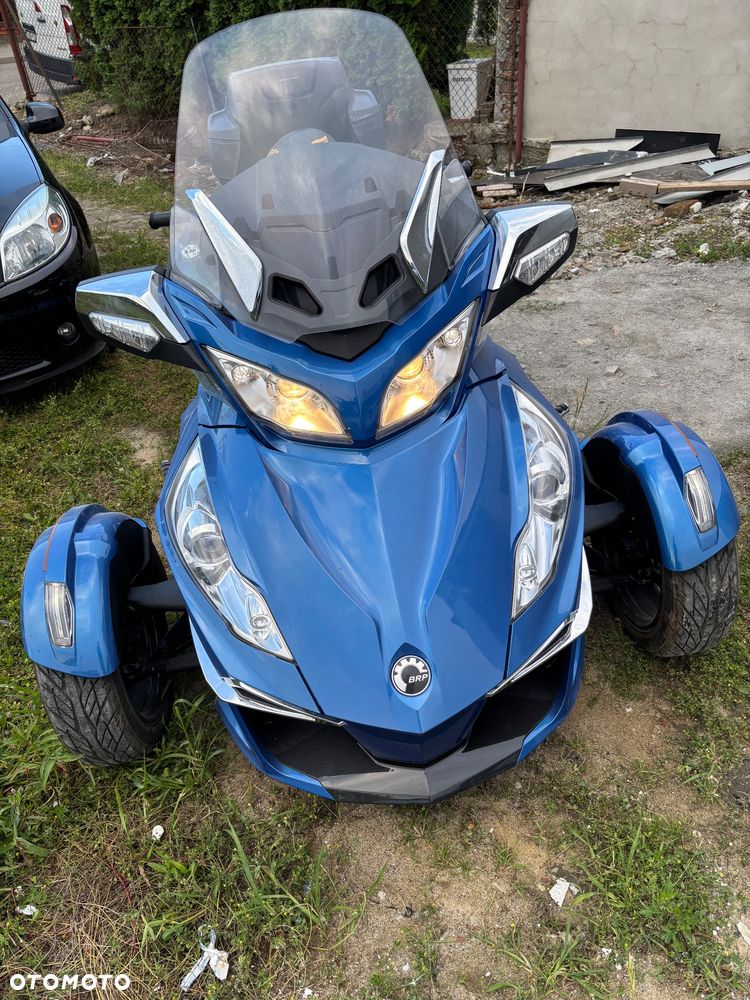 Can-Am Spyder - 2