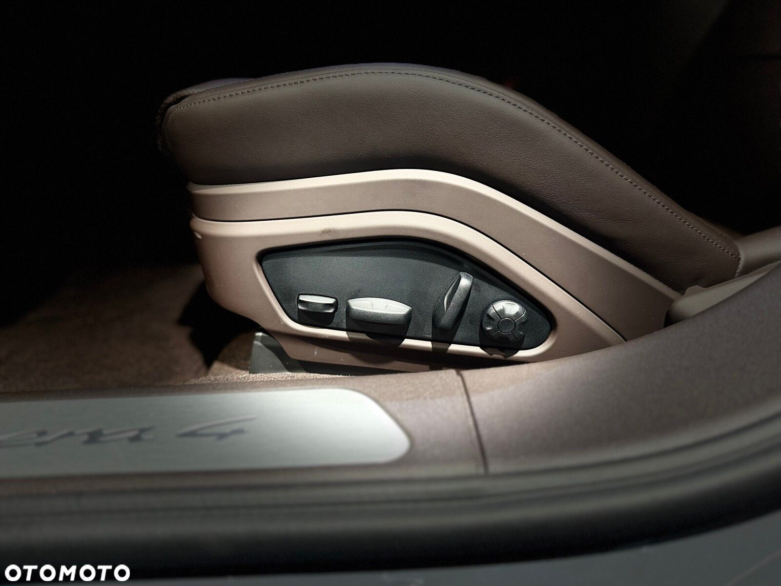 Porsche Panamera - 26