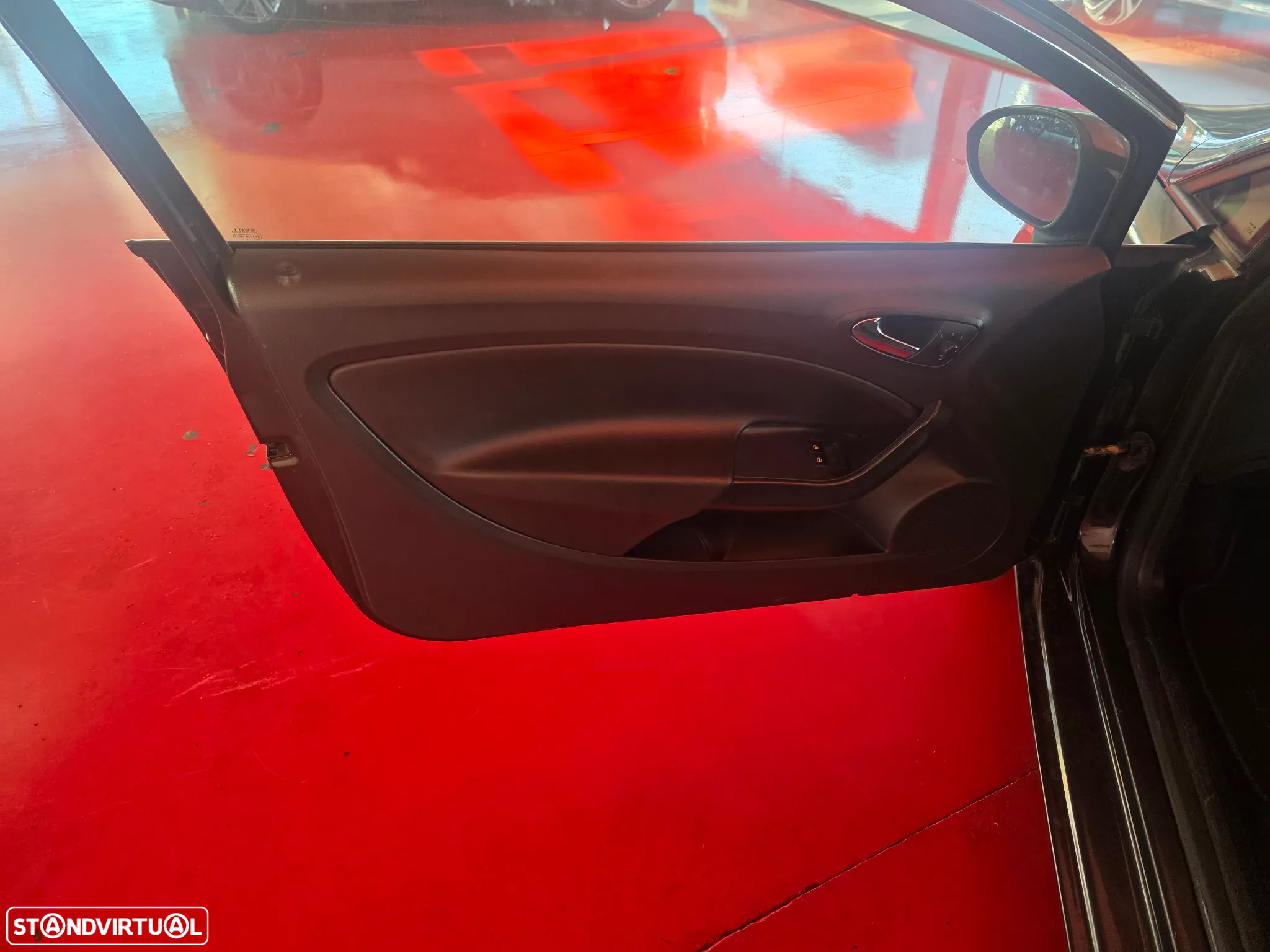 SEAT Ibiza SC 1.6 TDi Sport DPF - 11
