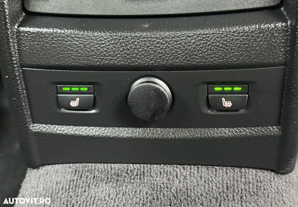 BMW Seria 3 320i Aut. Luxury Line - 21