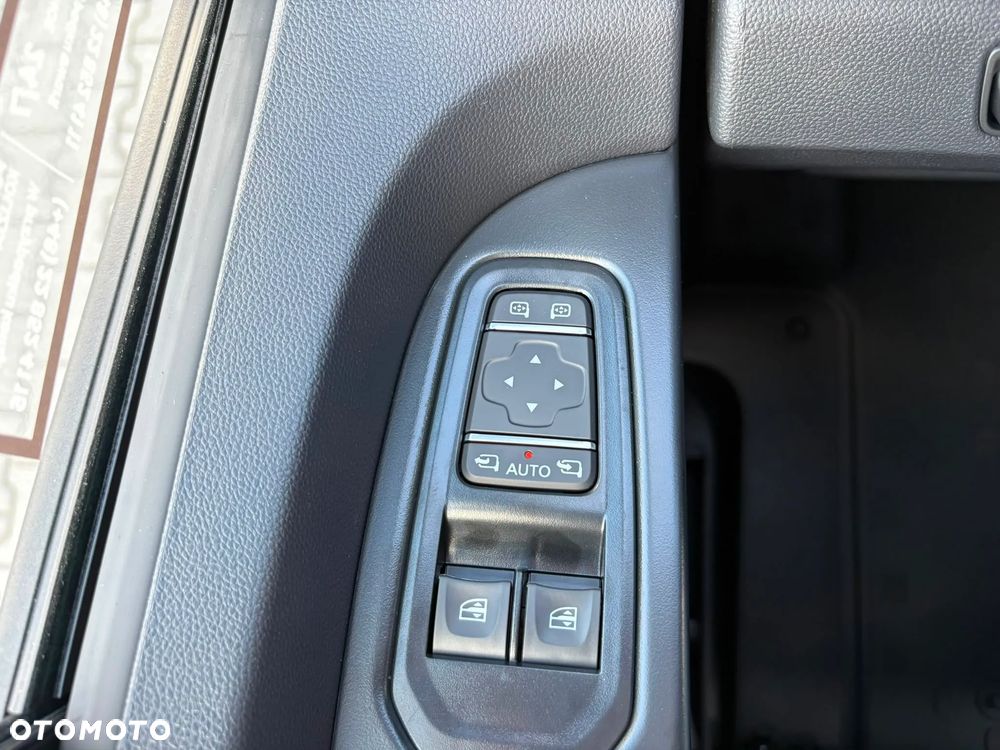 Renault Trafic - 13