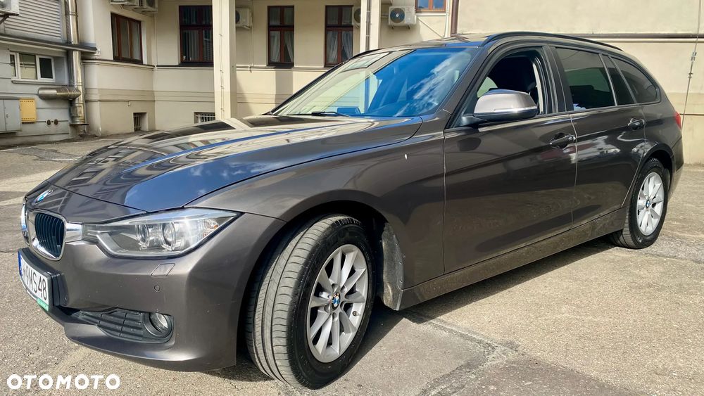 BMW Seria 3 318d xDrive - 4