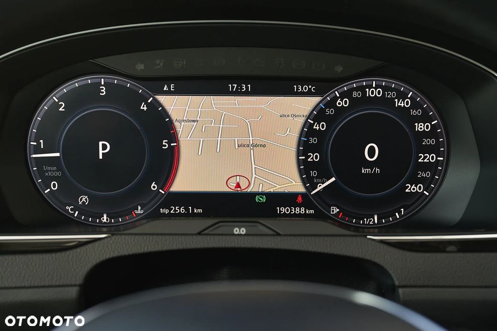 Volkswagen Passat - 33