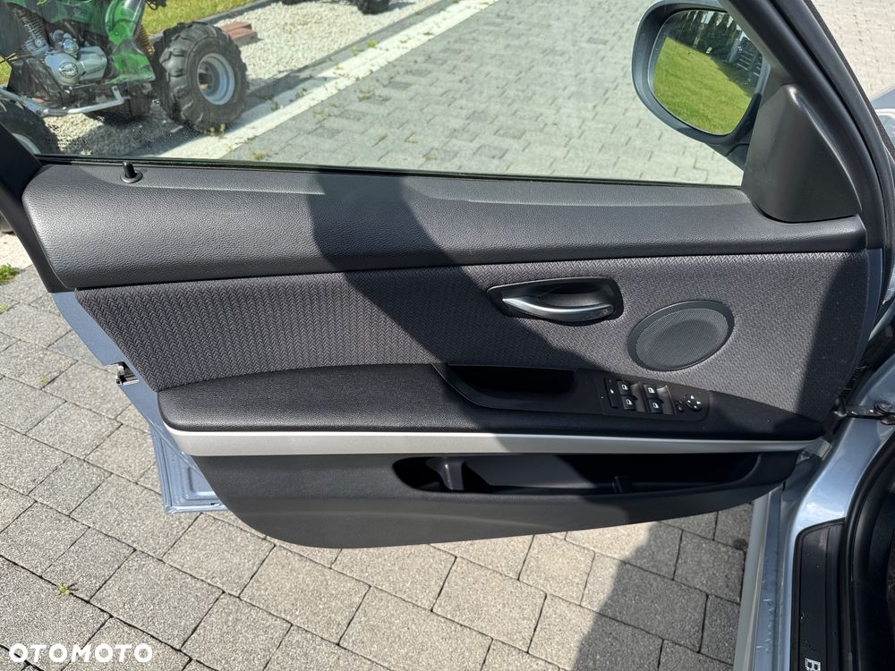 BMW Seria 3 318d DPF Edition Lifestyle - 18