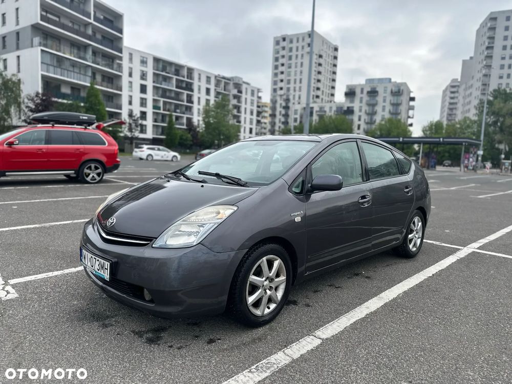 Toyota Prius 1.5 VVT-i Sol - 1