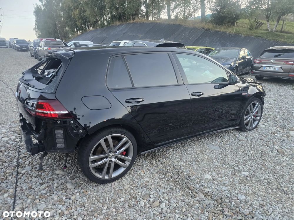 Volkswagen Golf GTI (BlueMotion Technology) DSG - 4
