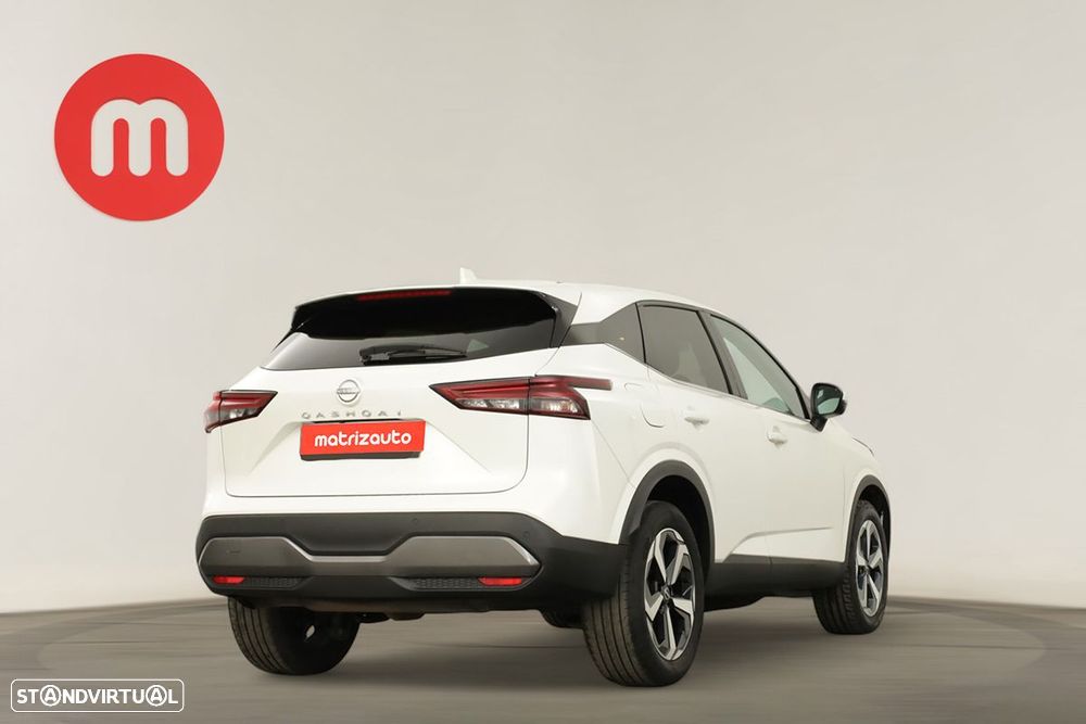 Nissan Qashqai 1.3 DIG-T N-Connecta Xtronic - 4