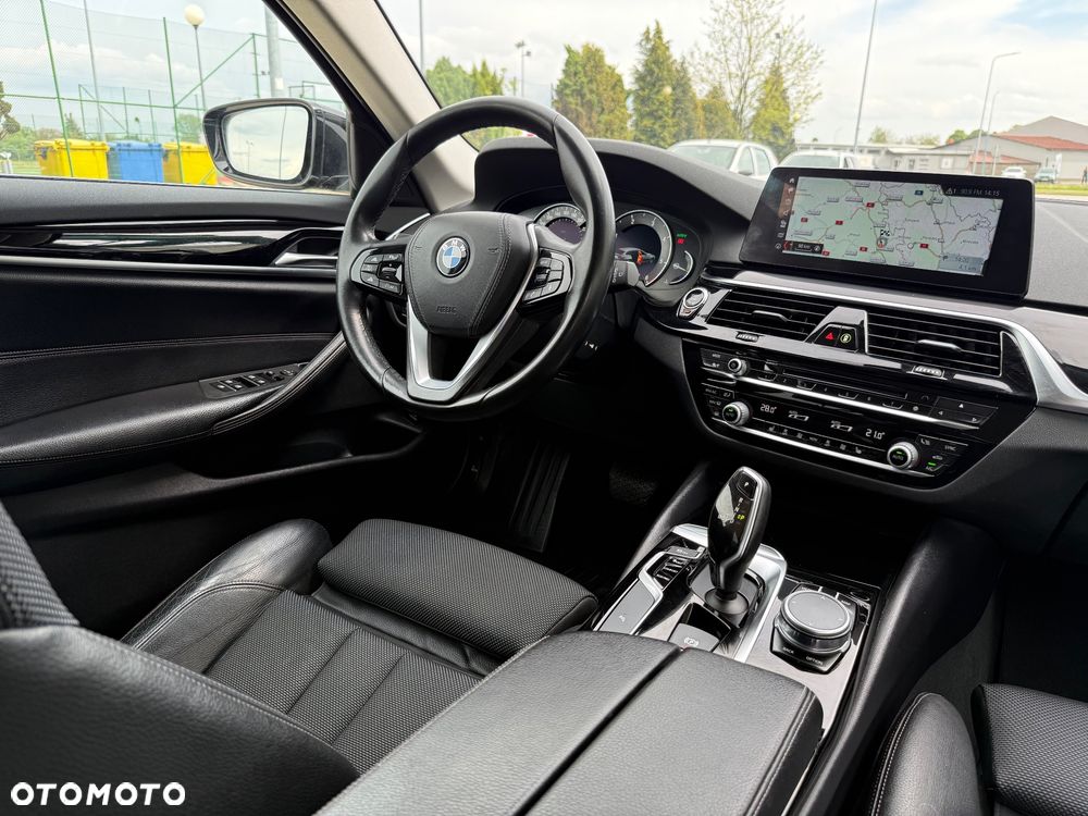 BMW Seria 5 520d Sport Line sport - 29